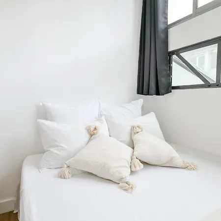 2 Bd Chic Loft With Historic Charm And Modern Amenities