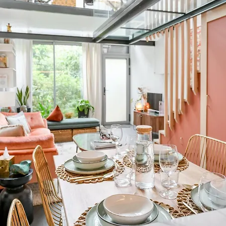 2 Bd Chic Loft With Historic Charm And Modern Amenities * Paris